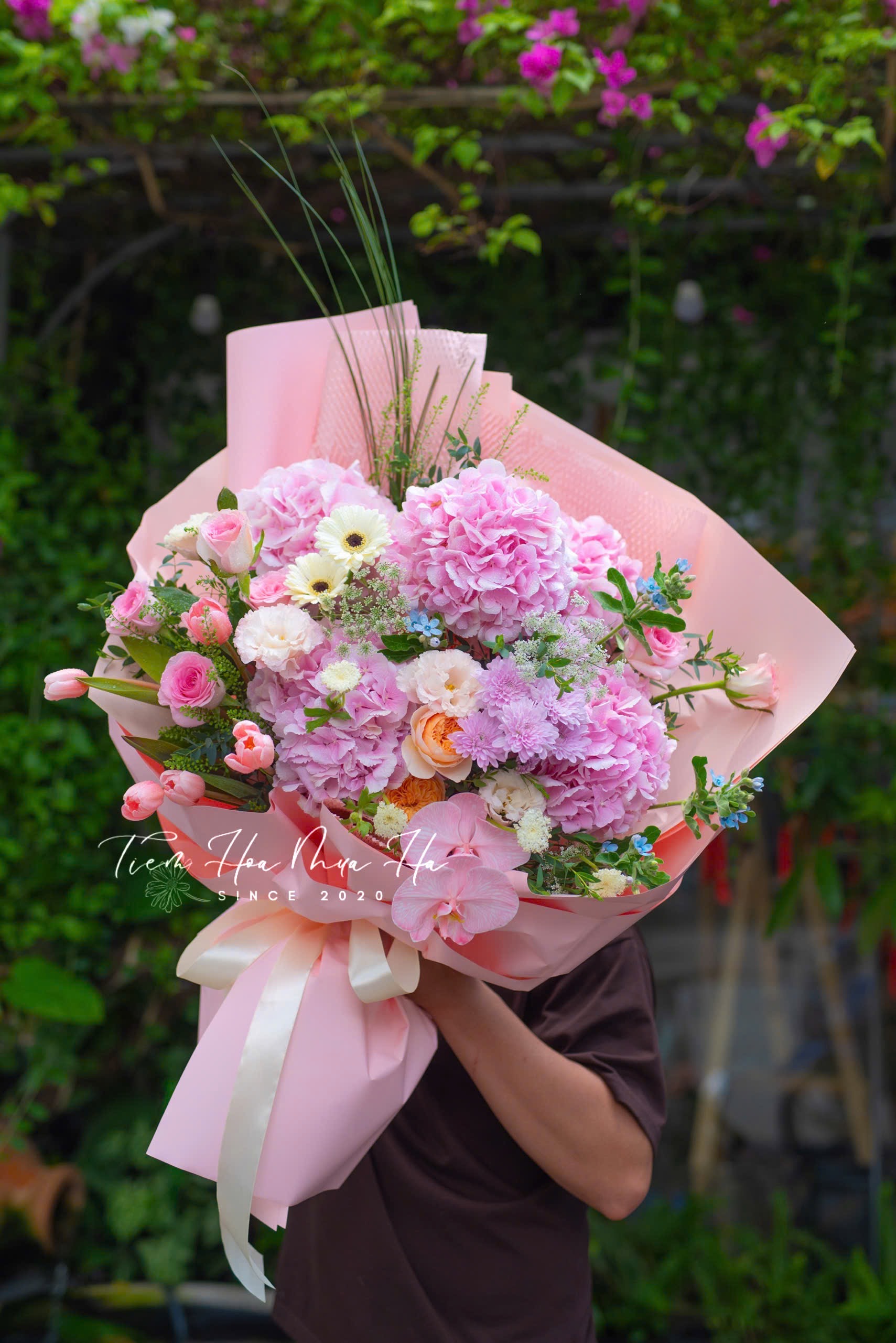 BÓ HOA CẨM TÚ CẦU - BH148